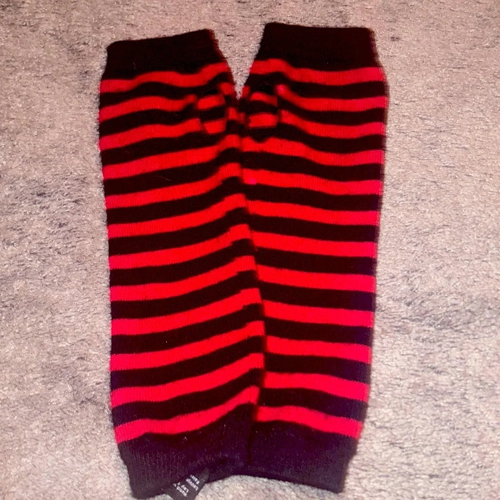 Red/Black Arm Warmers - Picture 1 of 1